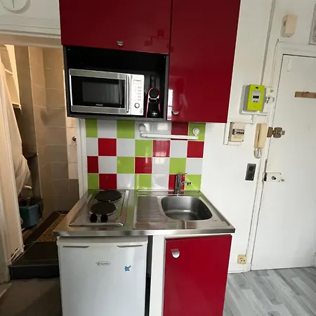 Vivez Dans Ce Chic Et Convivial Париж